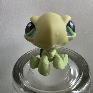 2/$20 Littlest Pet Shop SITTING TURTLE # 321 Authentic Lps